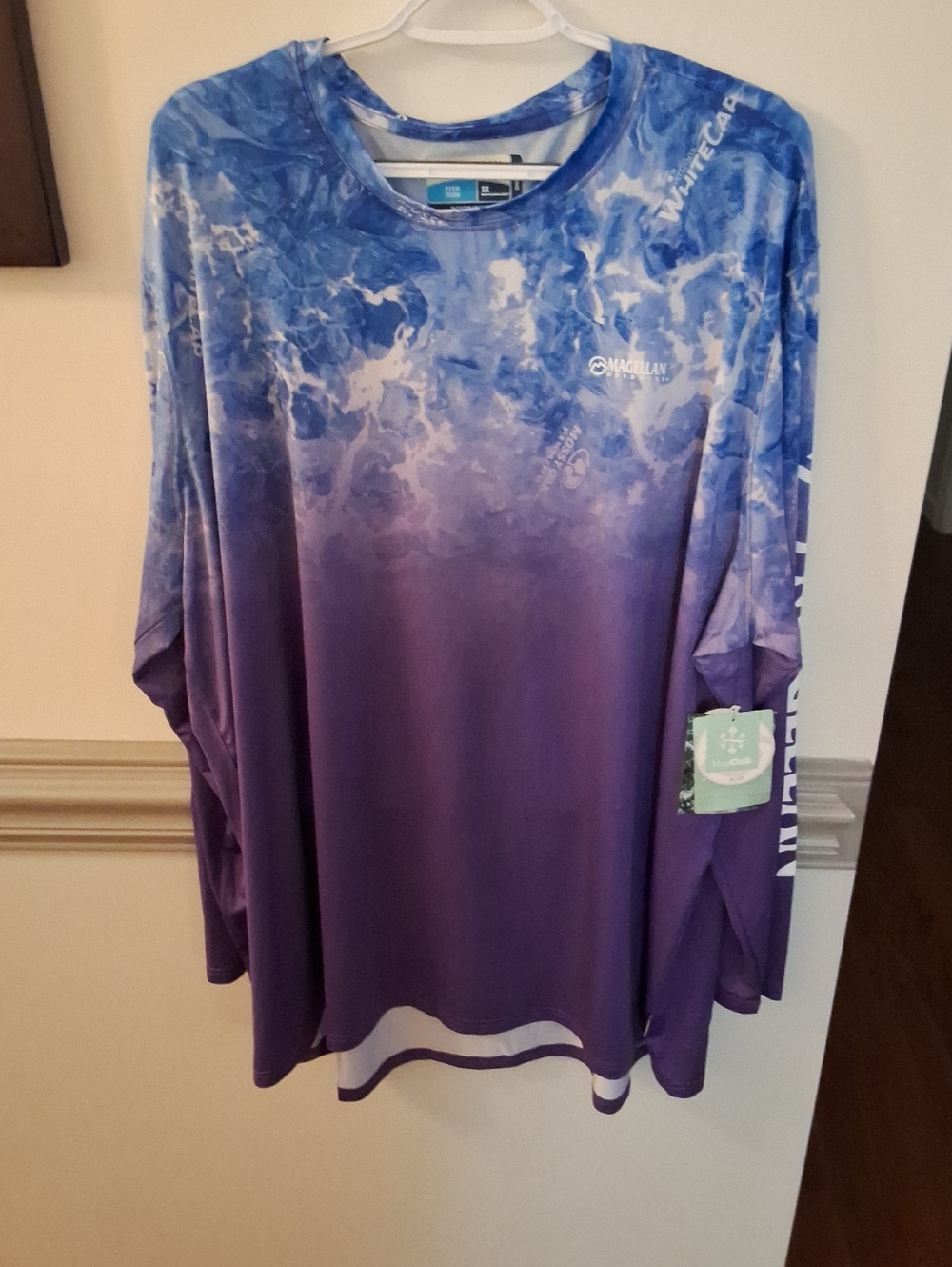 Magellan Outdoors Blue and Purple Ombre Long Sleeve Crew
